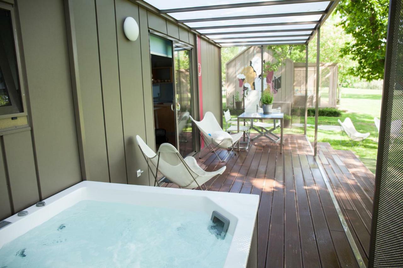 Big Berry Luxury Lifestyle Resort Metlika Exterior photo